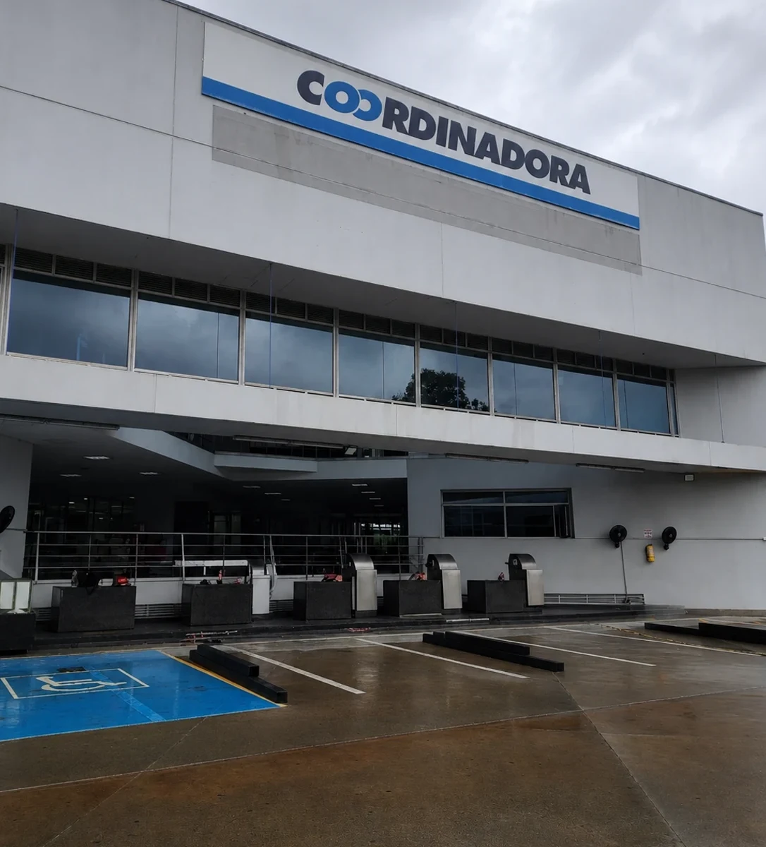 Fachada Coordinadora antes de la intervención