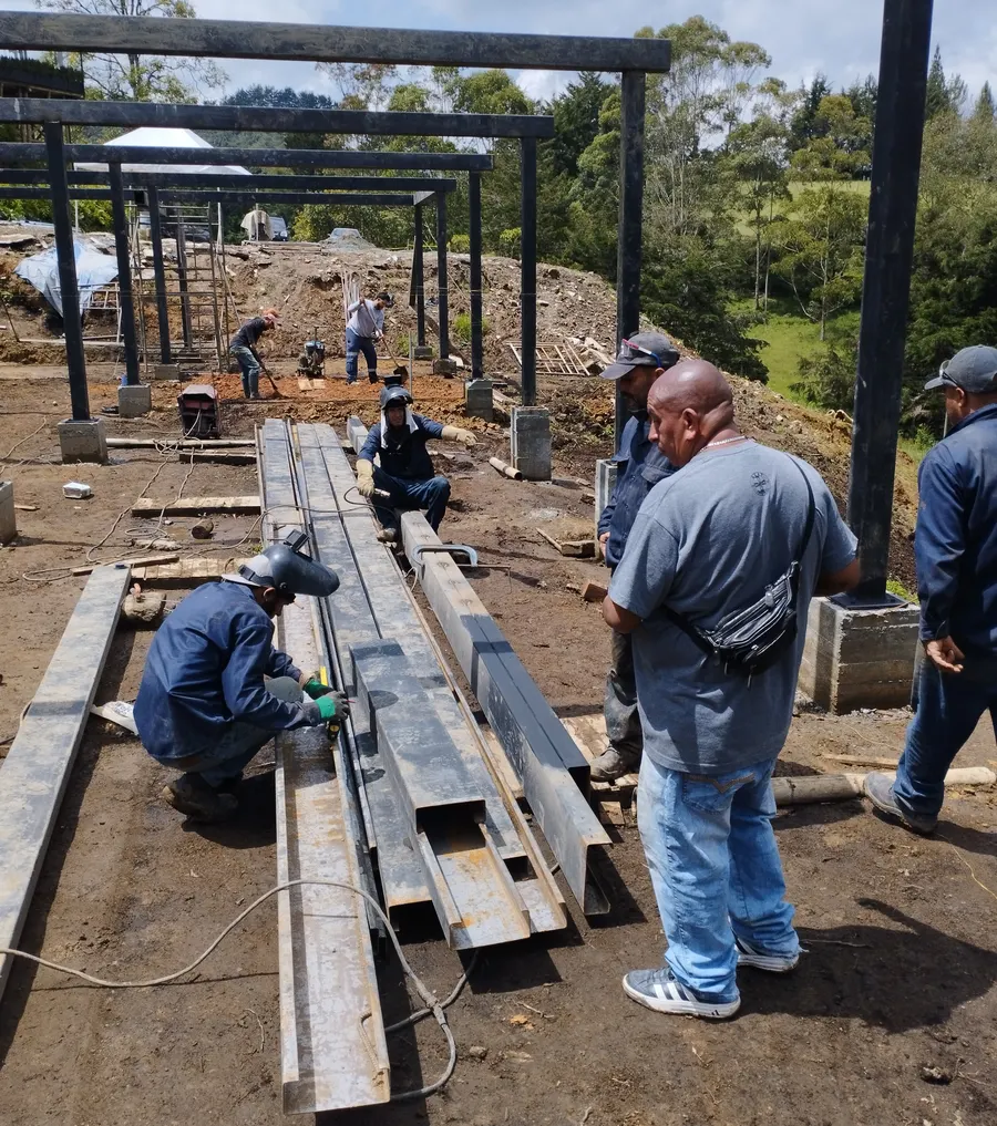 Montaje de estructura metálica