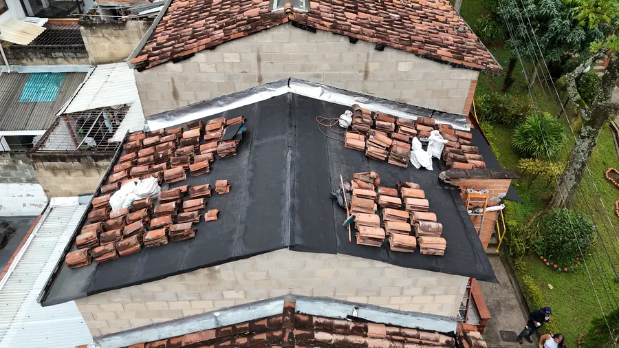 Cubierta en teja de barro — DEKO Estructuras Carrillo